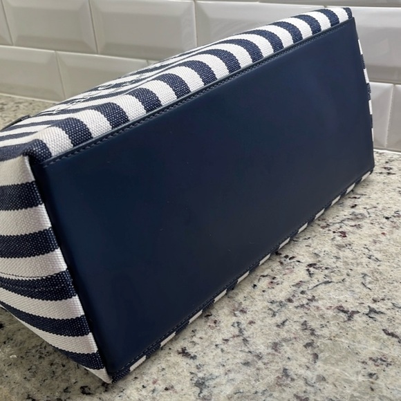 Kate Spade Striped Street Tote with Clutch Set NWOT - Picture 6 of 15